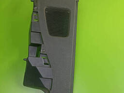 1U6867763B Держатель задней полки левый Шкода Октавия тур