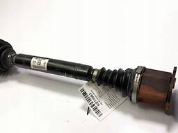 3Q0407272BB полуось передня права Skoda Karoq