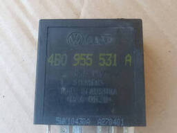 4B0955531A реле 377 управления стеклоочистителем (дворников )