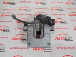 505414960 Тормозной суппорт задний правый со скобой Alfa Romeo Giulia