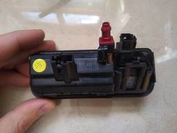 5E3827566A 5E3 827 566 A кнопка электропривода замка багажника без камеры VAG