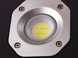 Аккумуляторный светодиодный прожектор 10 Вт (Li-ion 3.7 V 4400 мА·ч) APRO