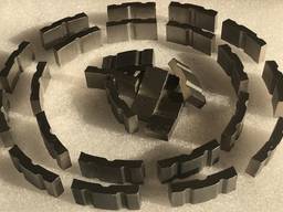 Алмазные сегменты для напайки на коронки.