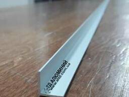 Алюминиевый уголок равносторонний