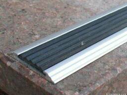 Антискользящий порожек