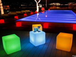 Аренда LED стол-стул куб 40х40х40 см
