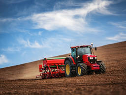 Аренда трактора: дисковка, пахота, культивация и др.