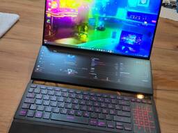 ASUS ROG Zephyrus Duo 16 з RTX 3070-TI Ігровий ноутбук