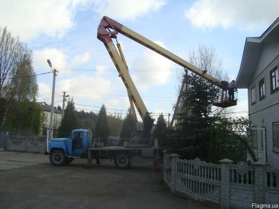 Автовышка локтевая. Аренда автовышки Бровары по району.