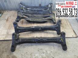 Балка задньої підвіски Toyota Camry 10 20 30 40 50 70 Avalon