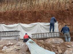 Бентонітові мати CEMTOBENT DS укладання в будь-яку погоду з потрійним захистом