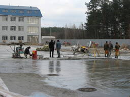 Бетонування площадок під техніку у Києві та Київській області — міцно, швидко, з гарантією