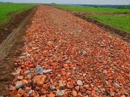 Жерства. Бой кирпича на подсыпку