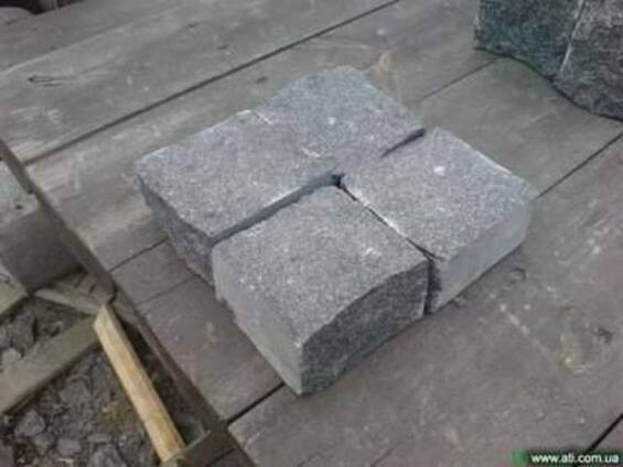 Брусчатка колотая. Габбро 650.00грн