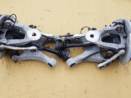 Цапфы задние левая/правая в сборе, рычаги BMW X5 E70 X6 E71.