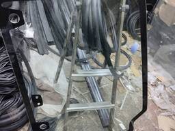 Скло двері Caterpillar 428