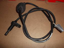 Датчик абс передний правый Subaru Tribeca 27540xa00a