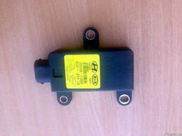 Датчик угла поворота рулевого колеса 95690-1F000 на Kia Spor