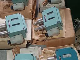 Датчики-реле давления Д-220А-12. -. 28шт