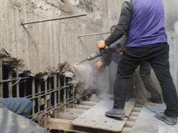 Демонтаж штукатурки стяжки сантехкабины фундамента бетона отмостки плитки