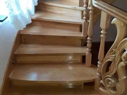 Дерев'яні сходи