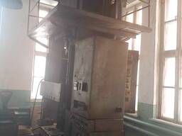 ДГ2434 прес гідравлічний для пластмас зусиллям 250т