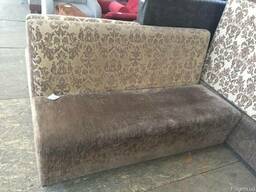 Диван б/у ткань коричневый спинка с узором для кафе, рестора