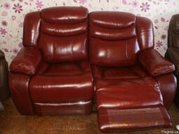 Диван-реклайнер кожаный
