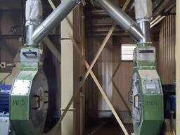 Молотковая зернодробилка RVO 65 производительность до 3,2 т/час