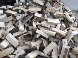 Дрова колоті... дрова твердих листяних порід...