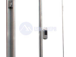 Дверь холодозащитная распашная