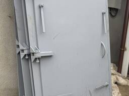 Двері металеві захисно-герметичні в укриття