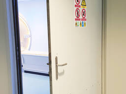 Двері в МРТ кабінет під замовлення