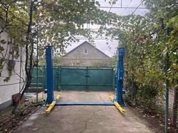 Двостойковий автомобільний підіймач на 380 В