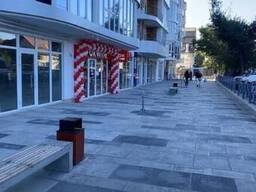 Фасадное коммерческое помещение на Львовской, ЖК Море.