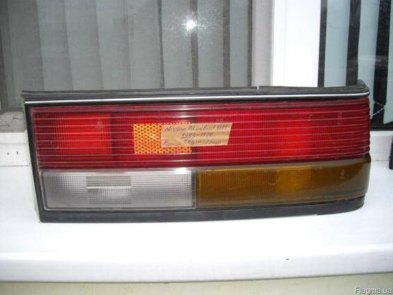 Фонарь задний правый Nissan Blubird U 11 (1983-1986) седан