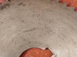 Фреза дисковая отрезная ф 125х2.0х27 мм Р6М5 z=64 со ступицей (СРСР)