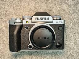 Fujifilm X-T5 40.2MP Mirrorless System Camera - Silver