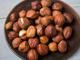 Фундук сырой