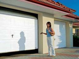 Гаражні секційні ворота Alutech