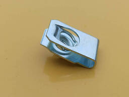 Гайка пластина проставки переднего и заднего номера Ланос,Авео, Матиз, Лачетти GM 94515290