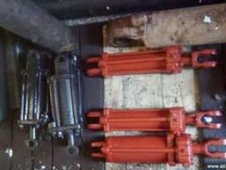 ГЦ 125.60х400.11 Опрокидывание ковша погрузчика.