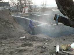 Гидроизоляция фундамента методом напыления Lak Pur 2K