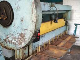 Гильотинные ножницы параметры 12х2000 мм