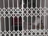 Розсувні решітки з металу пантографні в офіс, квартиру, котедж. Виготовлення. .. - фото 1