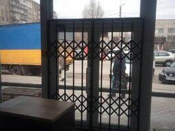Монтаж і виготовлення на вікна та двері в офіс, будинок, магазин розсувних решіток від. ..