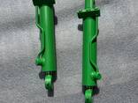 Гідроциліндр рульовий на John Deere RE161017 / RE161018 - фото 2