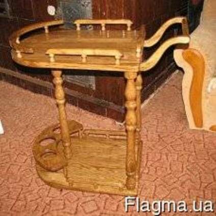 Хлебница, табуретка.