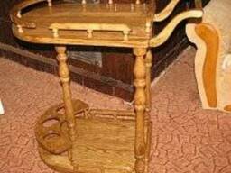 Хлебница, табуретка.