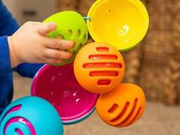 Игрушка-сортер сенсорная Сферы Омби Fat Brain Toys Oombee Ball (F230ML)